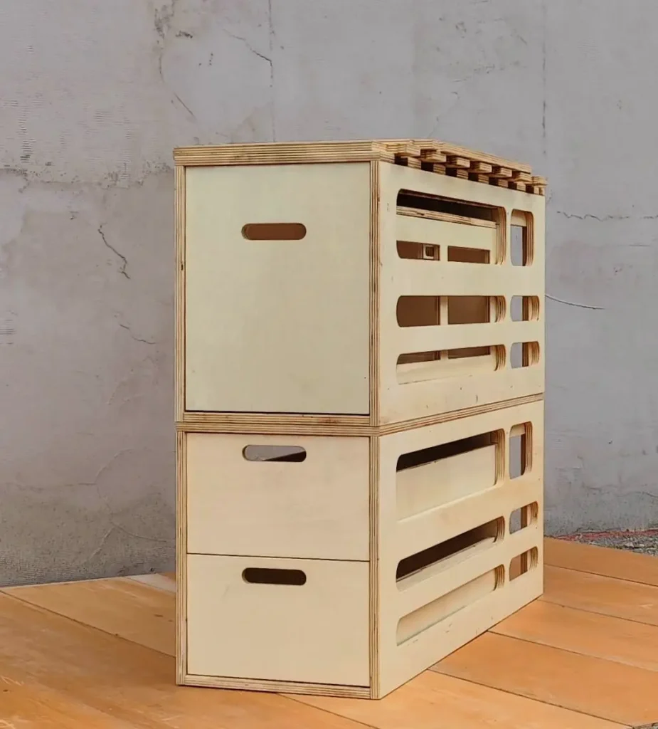 Modularni shranjevalni predali Vivabox iz lesa, zložljiv element kamping sistema za organizirano shranjevanje v kombiju